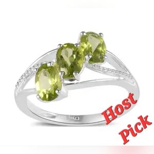 Peridot 3 Stone Ring in Sterling Silver 1.50 ctw